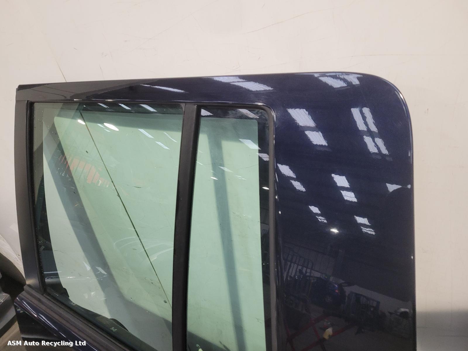 View Auto part L Rear Door Land Rover Discovery 2007