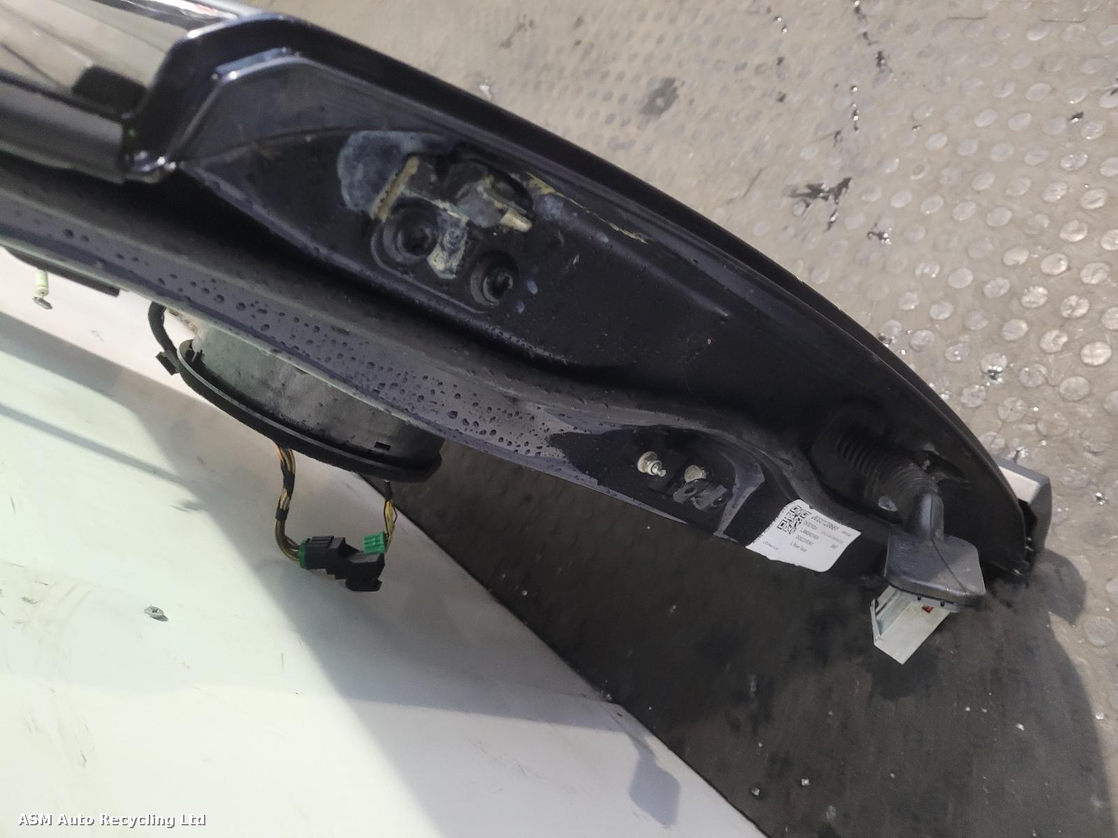 View Auto part L Rear Door Land Rover Discovery 2007