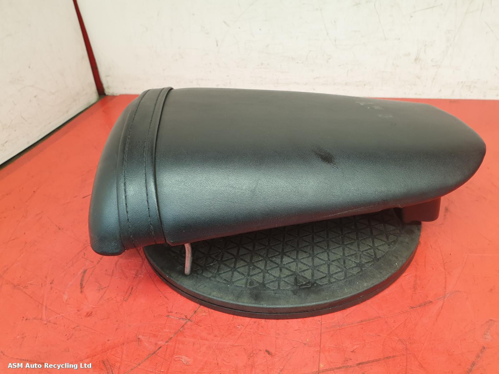 View Auto part 2nd Seat (Rear Seat) Honda Cbr 900 Rr-w 1998
