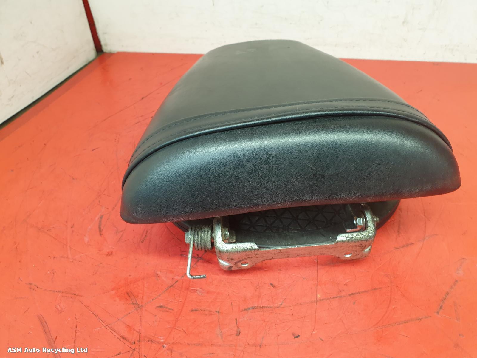 View Auto part 2nd Seat (Rear Seat) Honda Cbr 900 Rr-w 1998