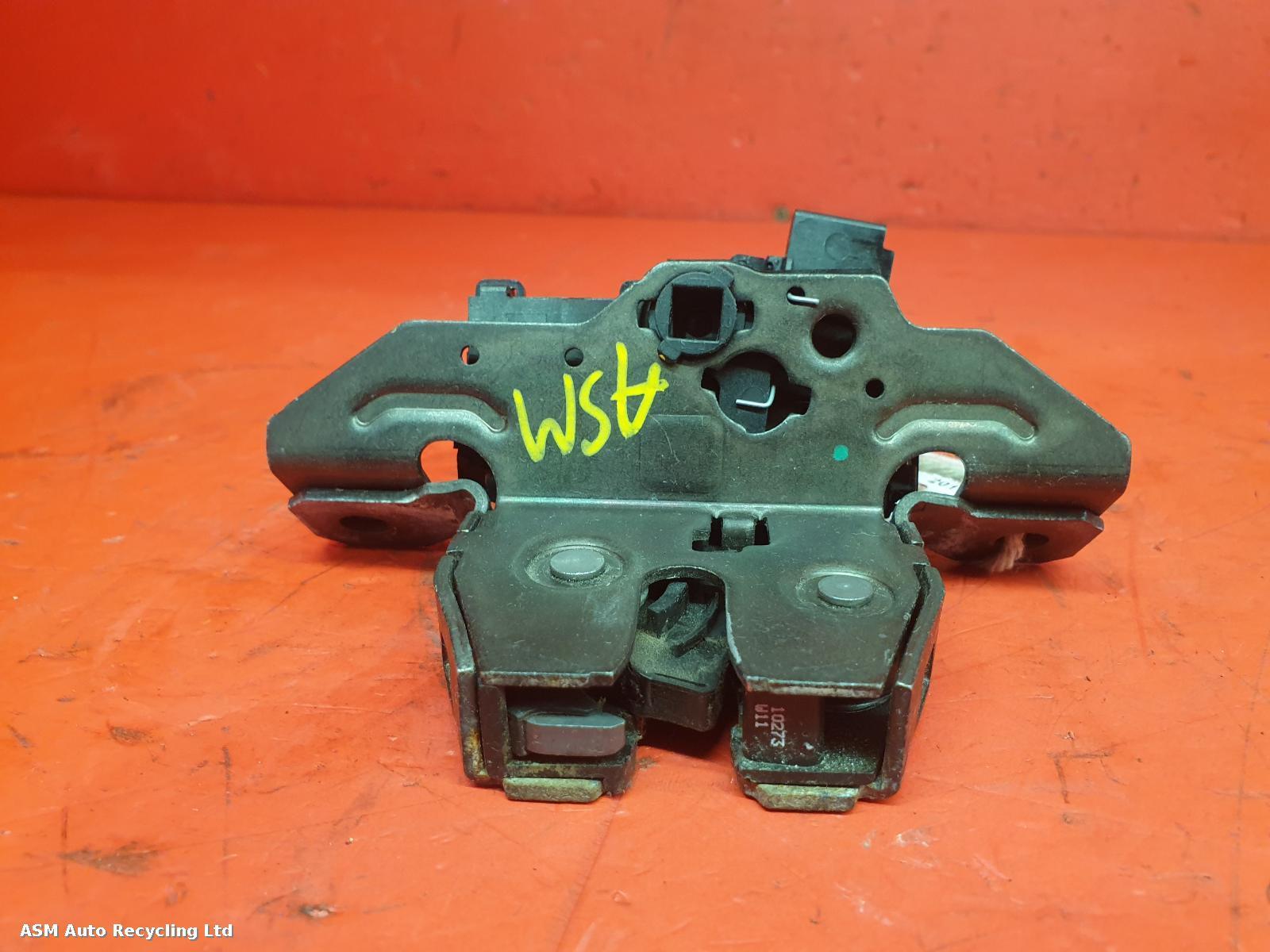 View Auto part Bootlid/Tailgate Lock Vauxhall Astra 2010