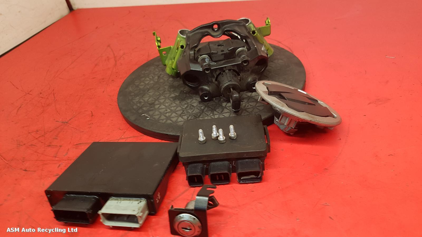 View Auto part Comp.Lock Set + Keys Kawasaki Er 650 Klfa 2020