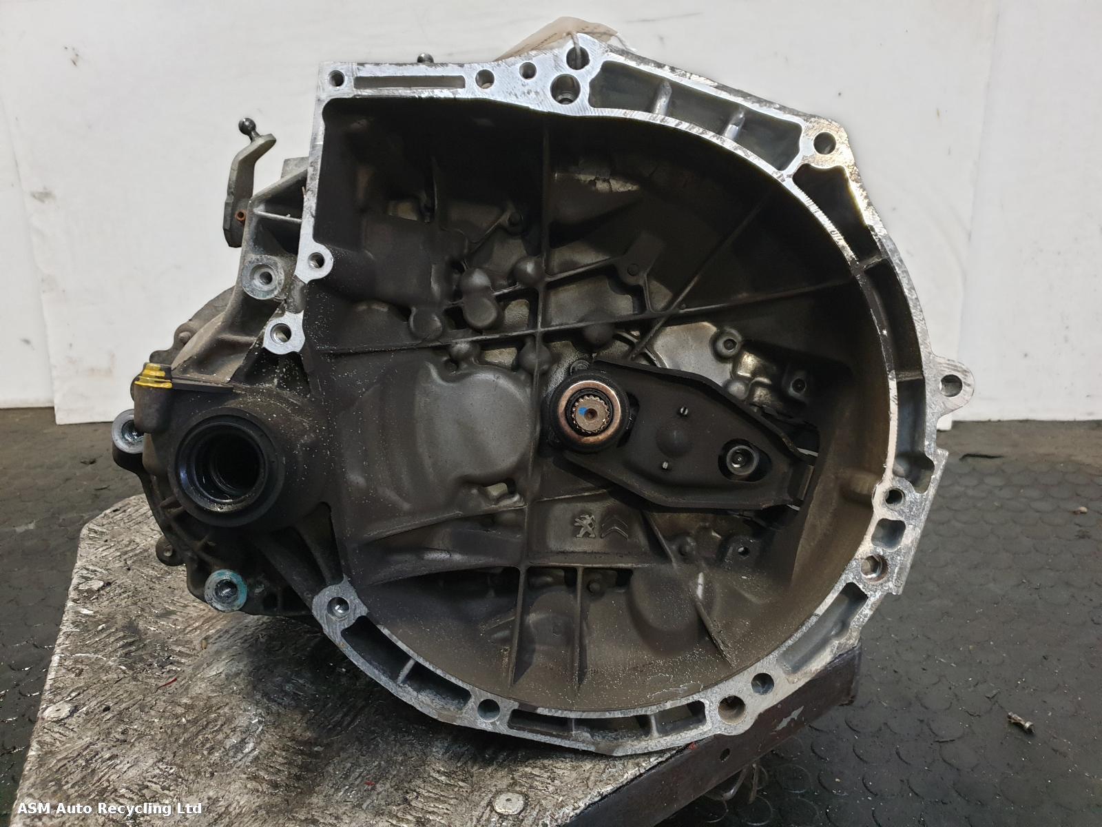 View Auto part Gearbox Peugeot 208 2015