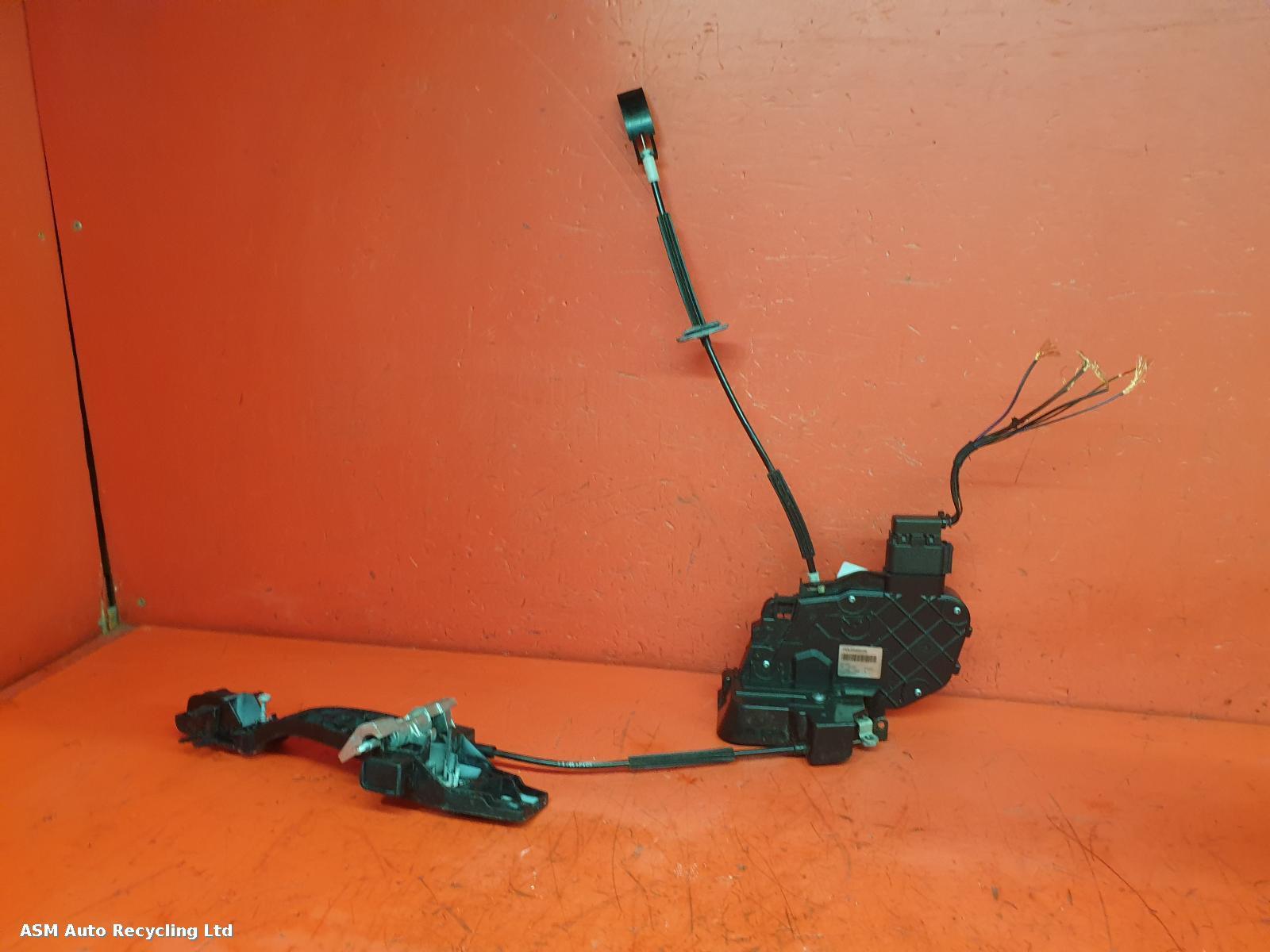 View Auto part Door Lock Assembly Land Rover Discovery 2006