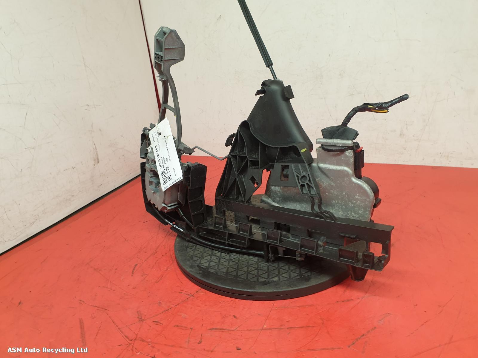 View Auto part Door Lock Assembly Volvo S40 2008
