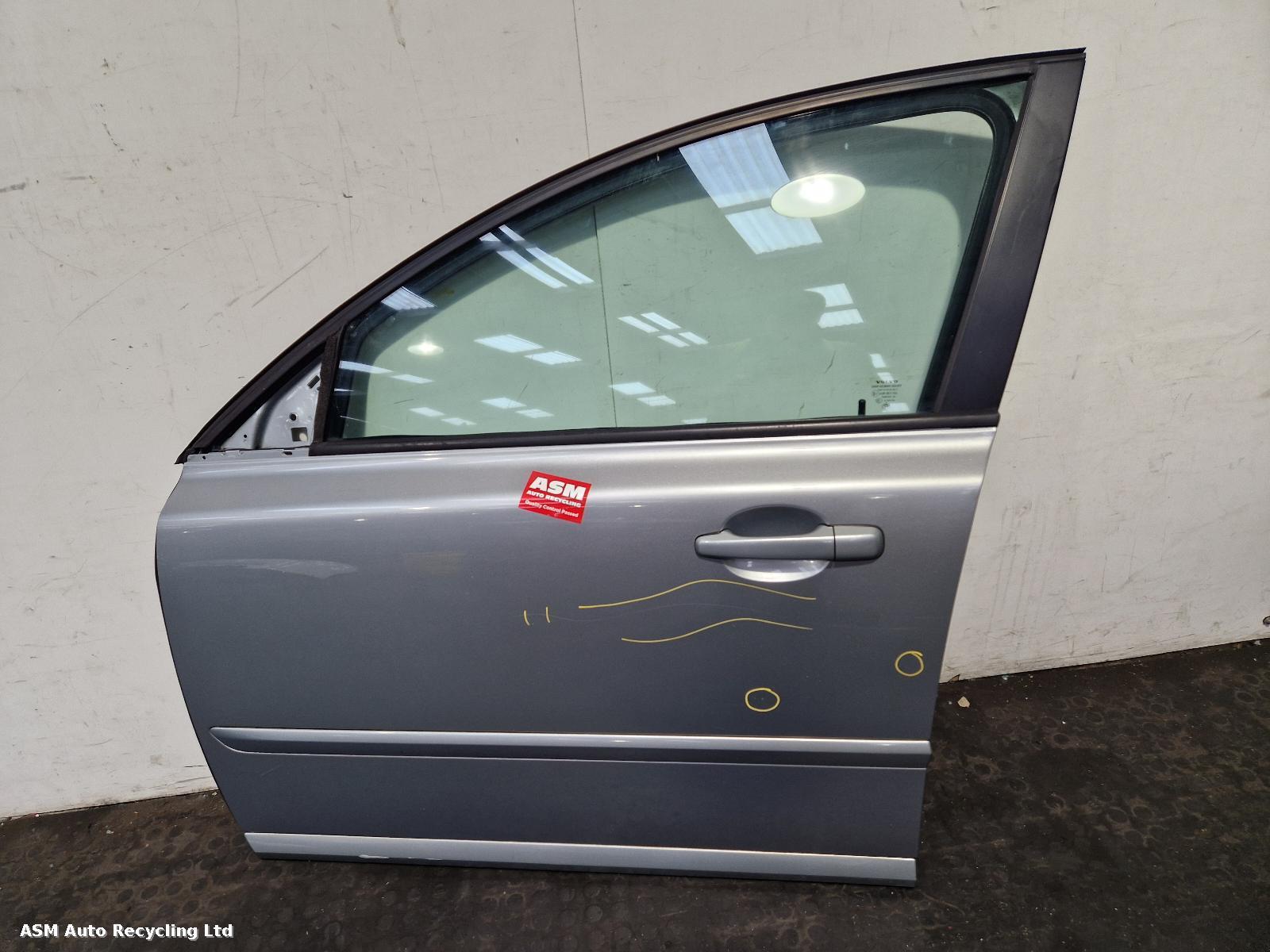View Auto part L Front Door Volvo S40 2008