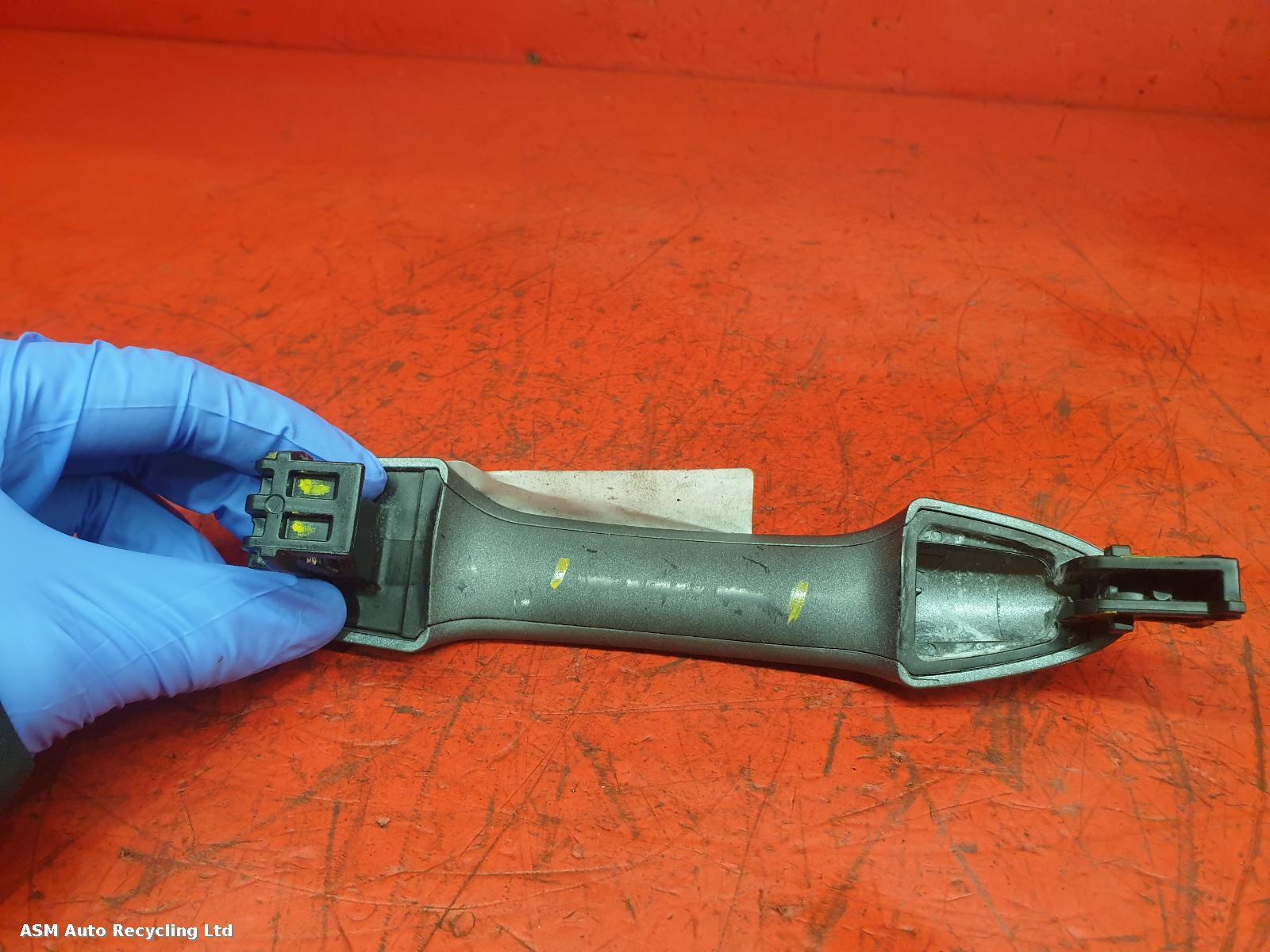 View Auto part Door Handle Kia Picanto 2022