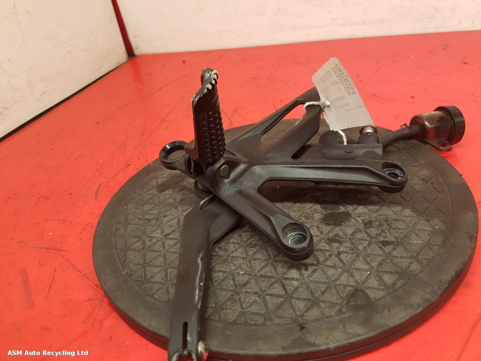 View Auto part Right Footrest Ktm 1290 Super Duke R Evo 2023