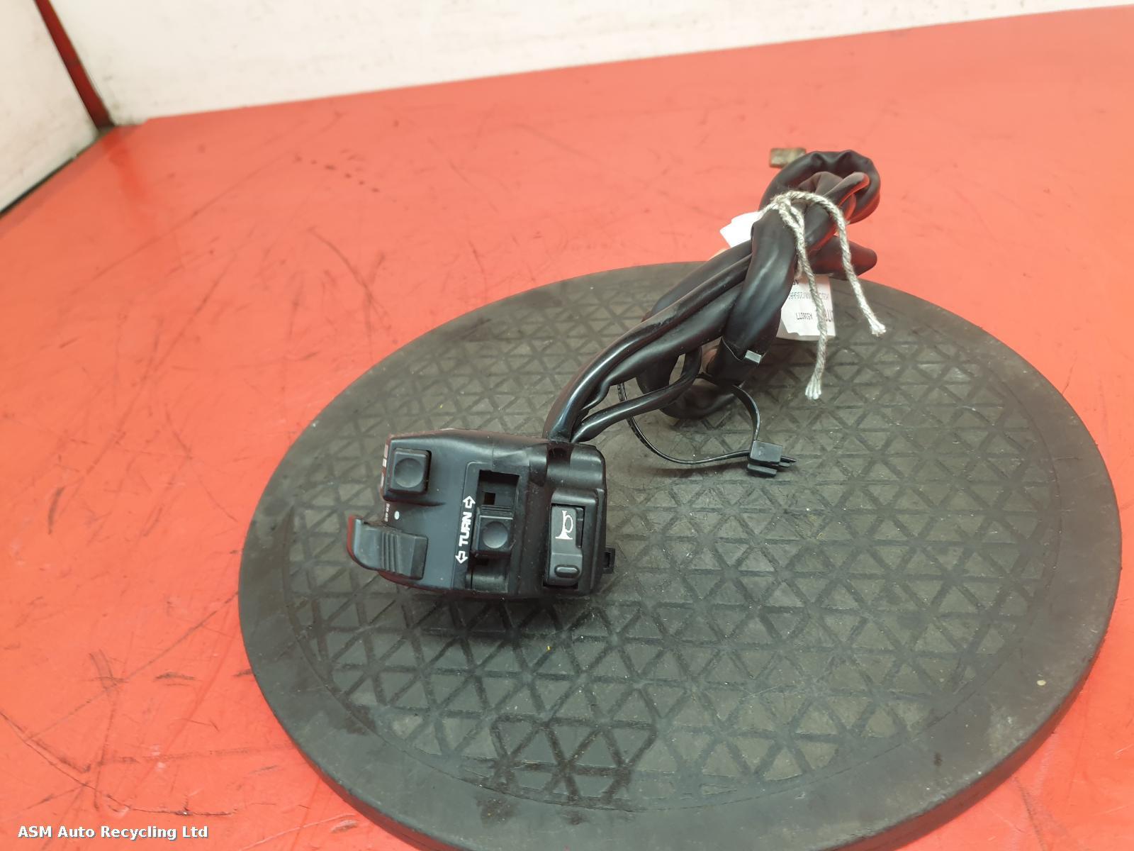 View Auto part LH Switch Gear Honda Cbr 900 Rr-w 1998