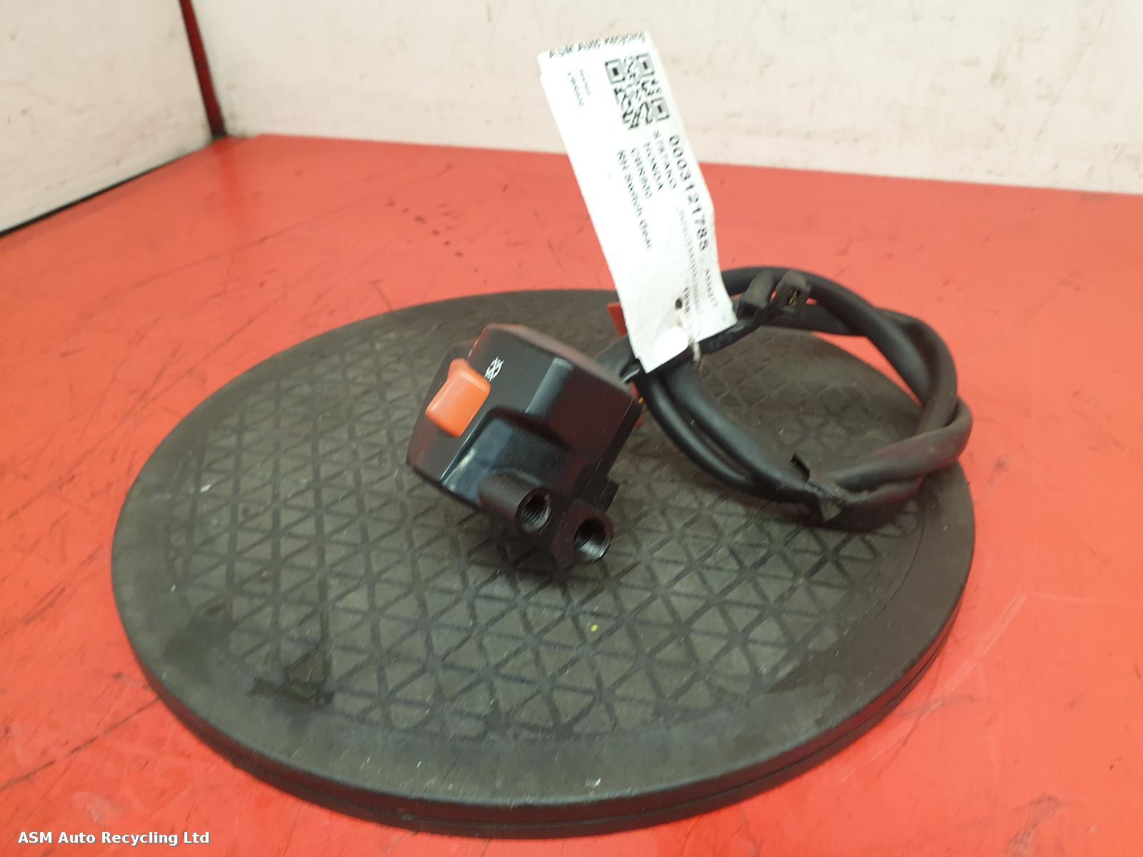 View Auto part RH Switch Gear Honda Cbr 900 Rr-w 1998