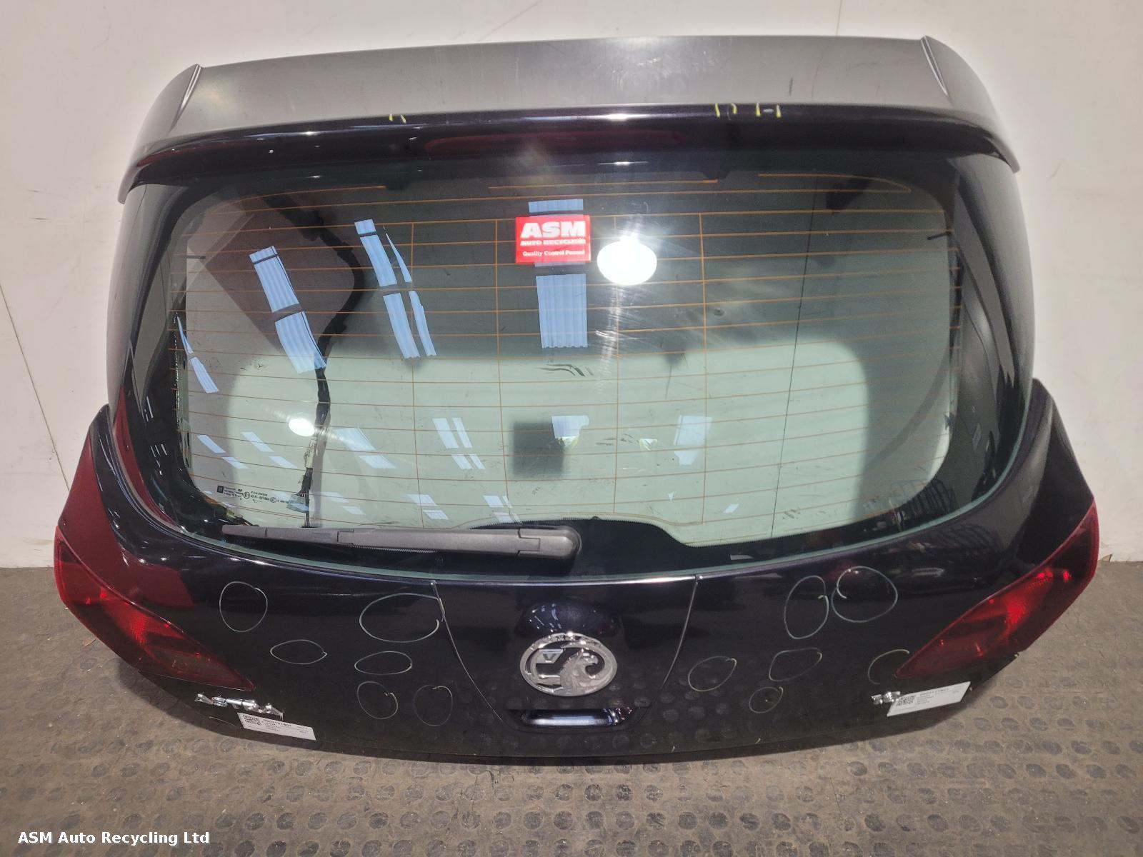 View Auto part Bootlid/Tailgate Vauxhall Astra 2010