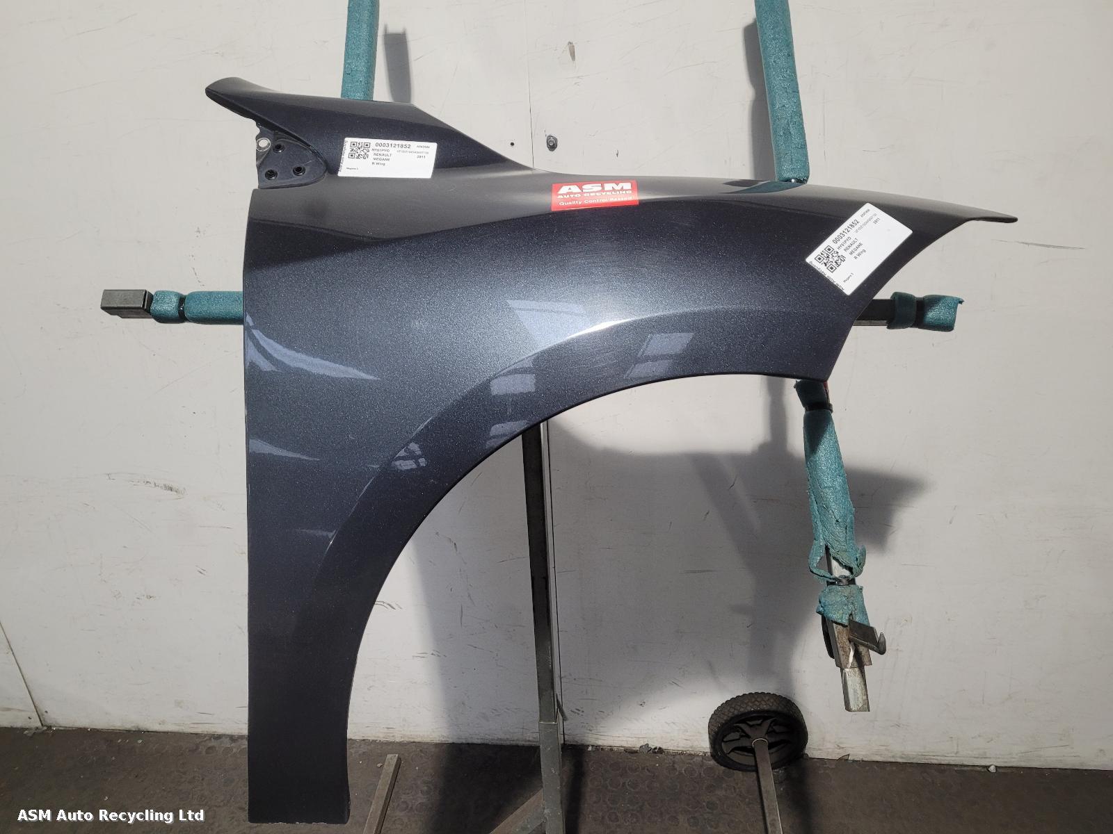 View Auto part R Wing Renault Megane 2011