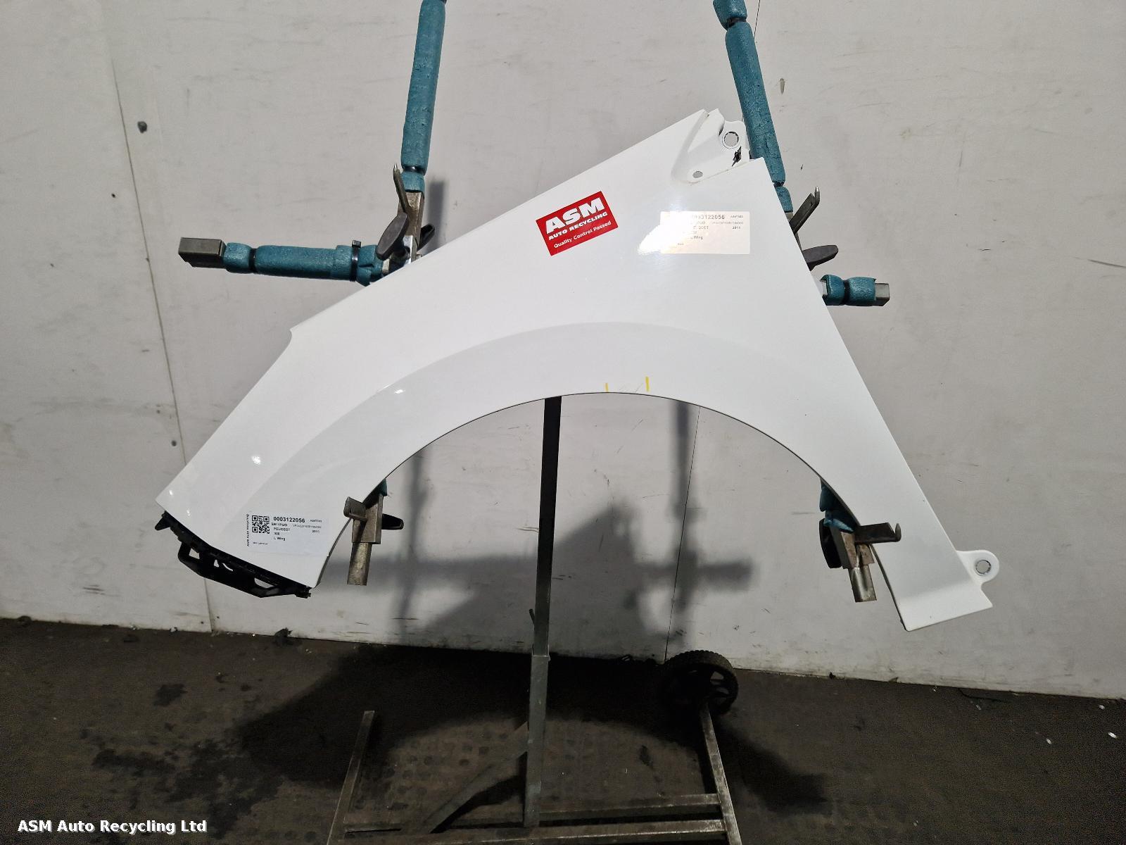 View Auto part L Wing Peugeot 308 2011