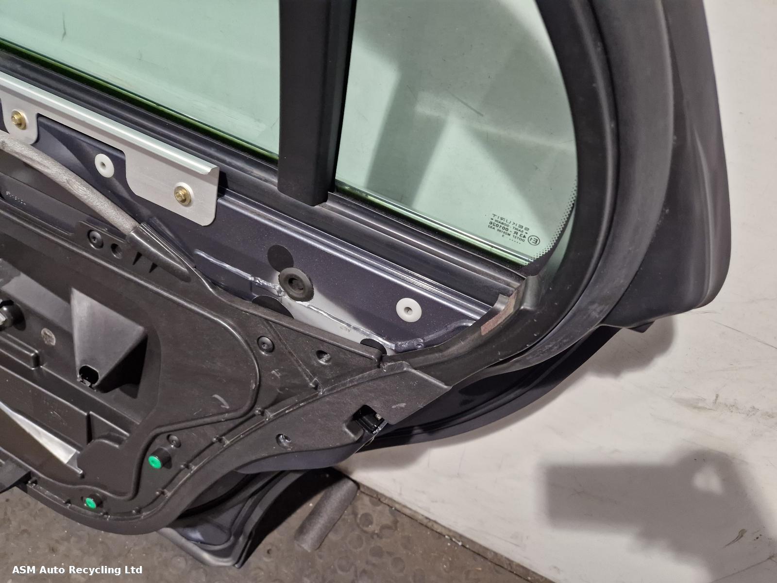 View Auto part R Rear Door Jaguar Xj 2004