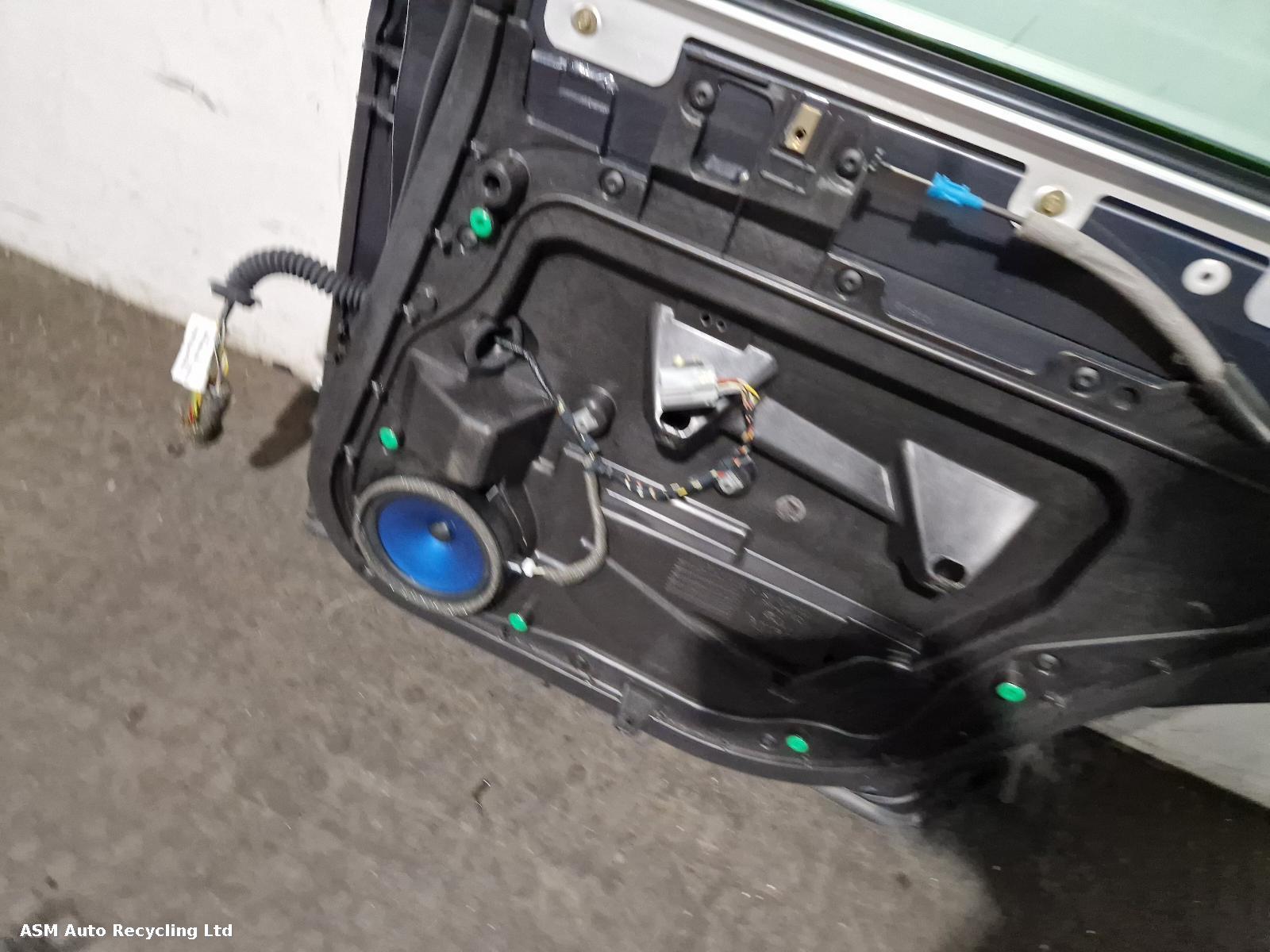 View Auto part R Rear Door Jaguar Xj 2004