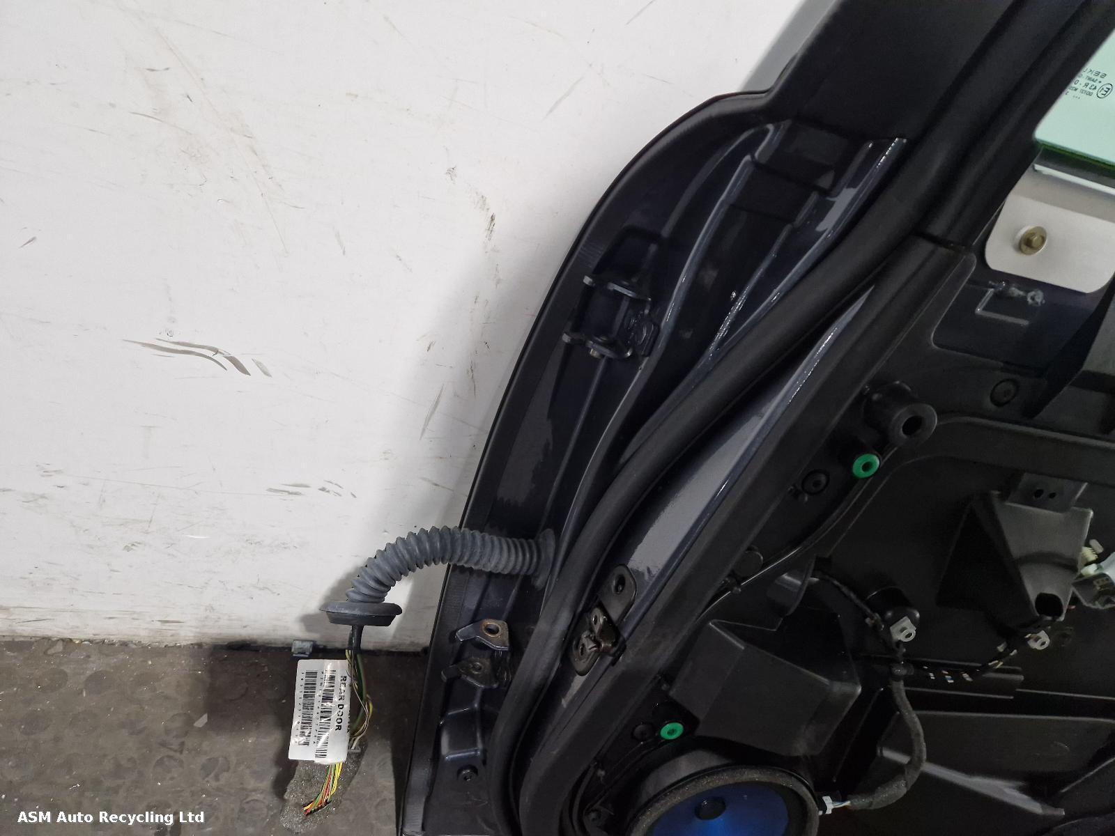View Auto part R Rear Door Jaguar Xj 2004
