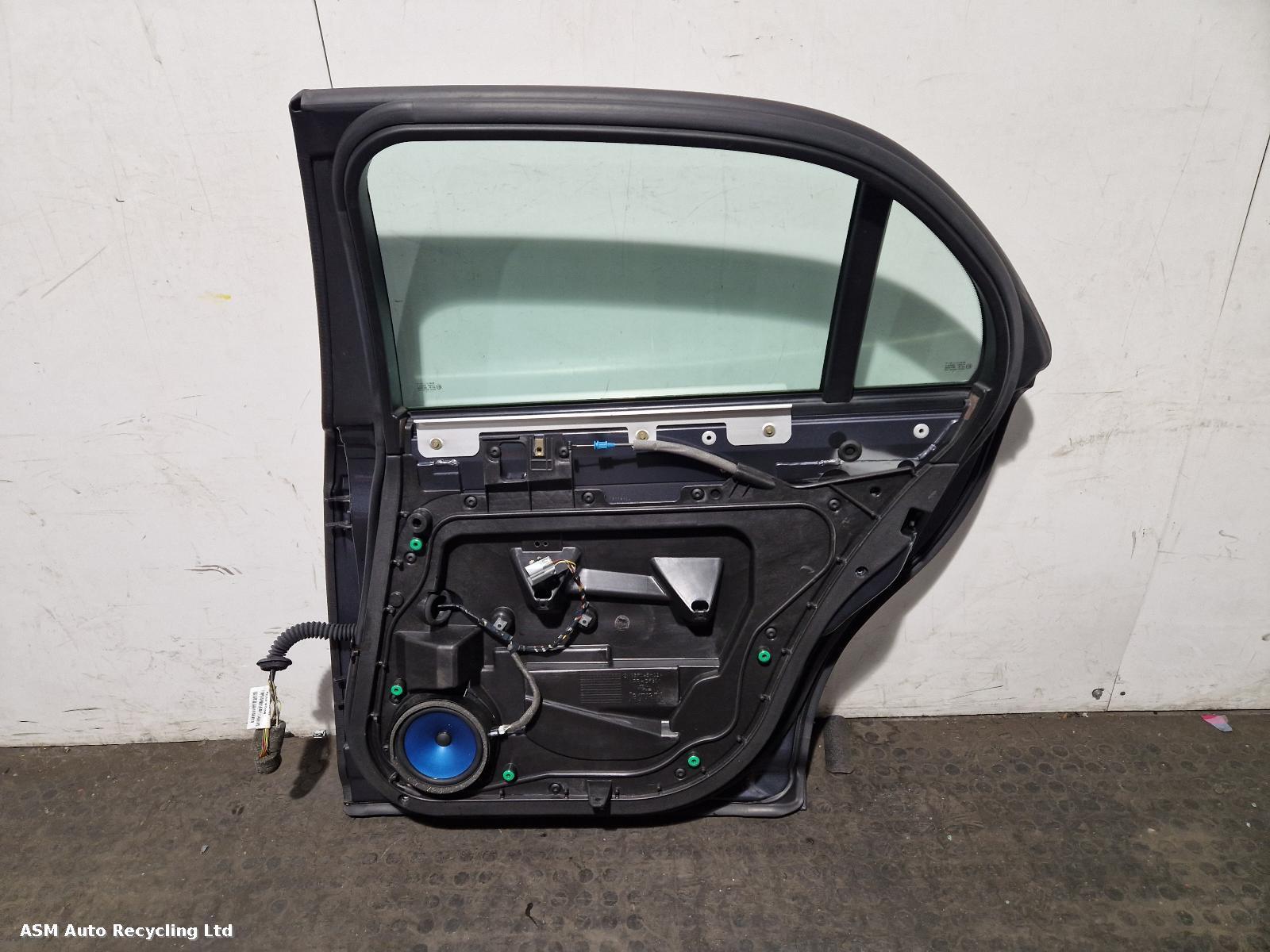 View Auto part R Rear Door Jaguar Xj 2004