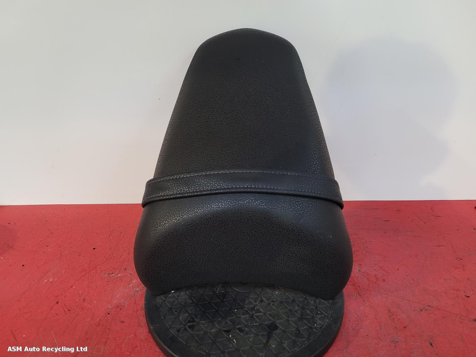 View Auto part 2nd Seat (Rear Seat) Kawasaki Er 650 Spfan 2023