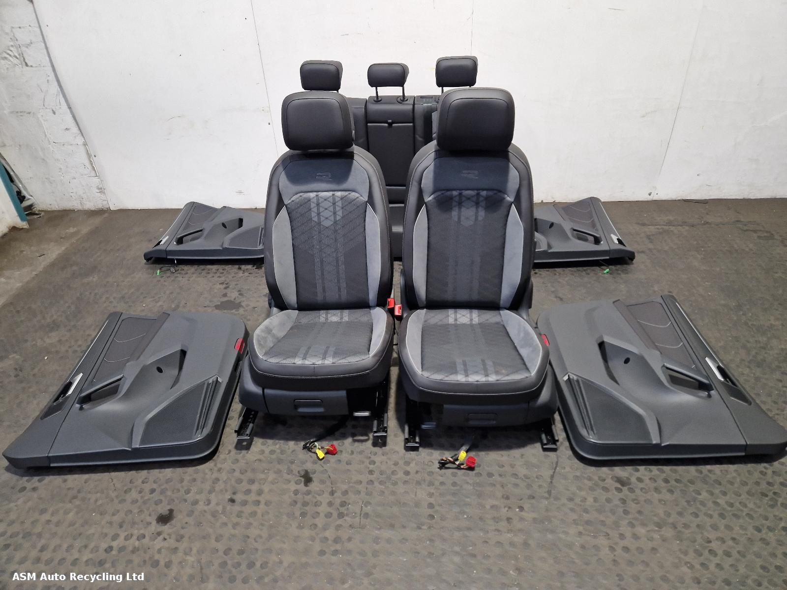 View Auto part Complete Interior Volkswagen Tiguan 2023