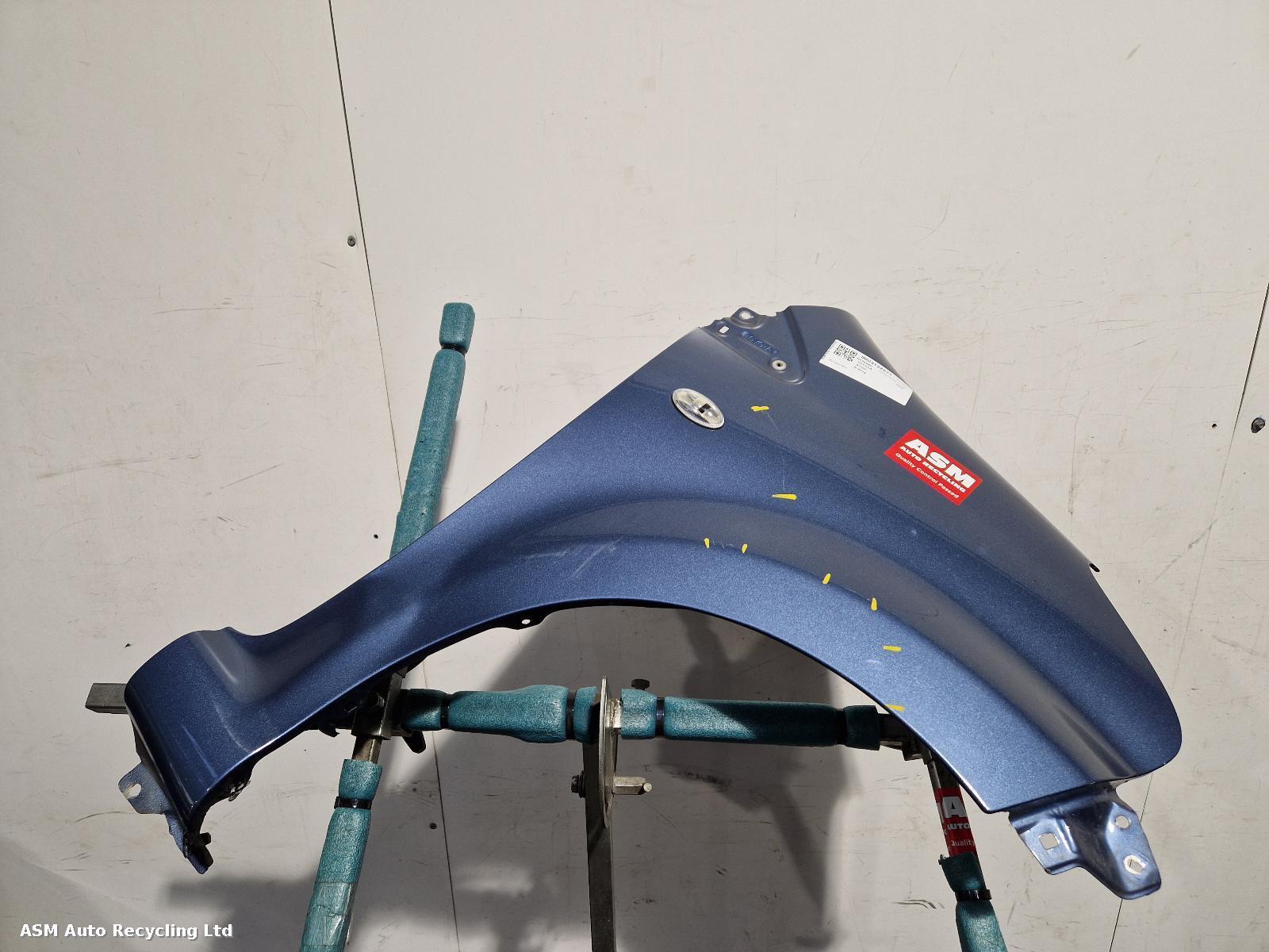 View Auto part R Wing Toyota Aygo 2008