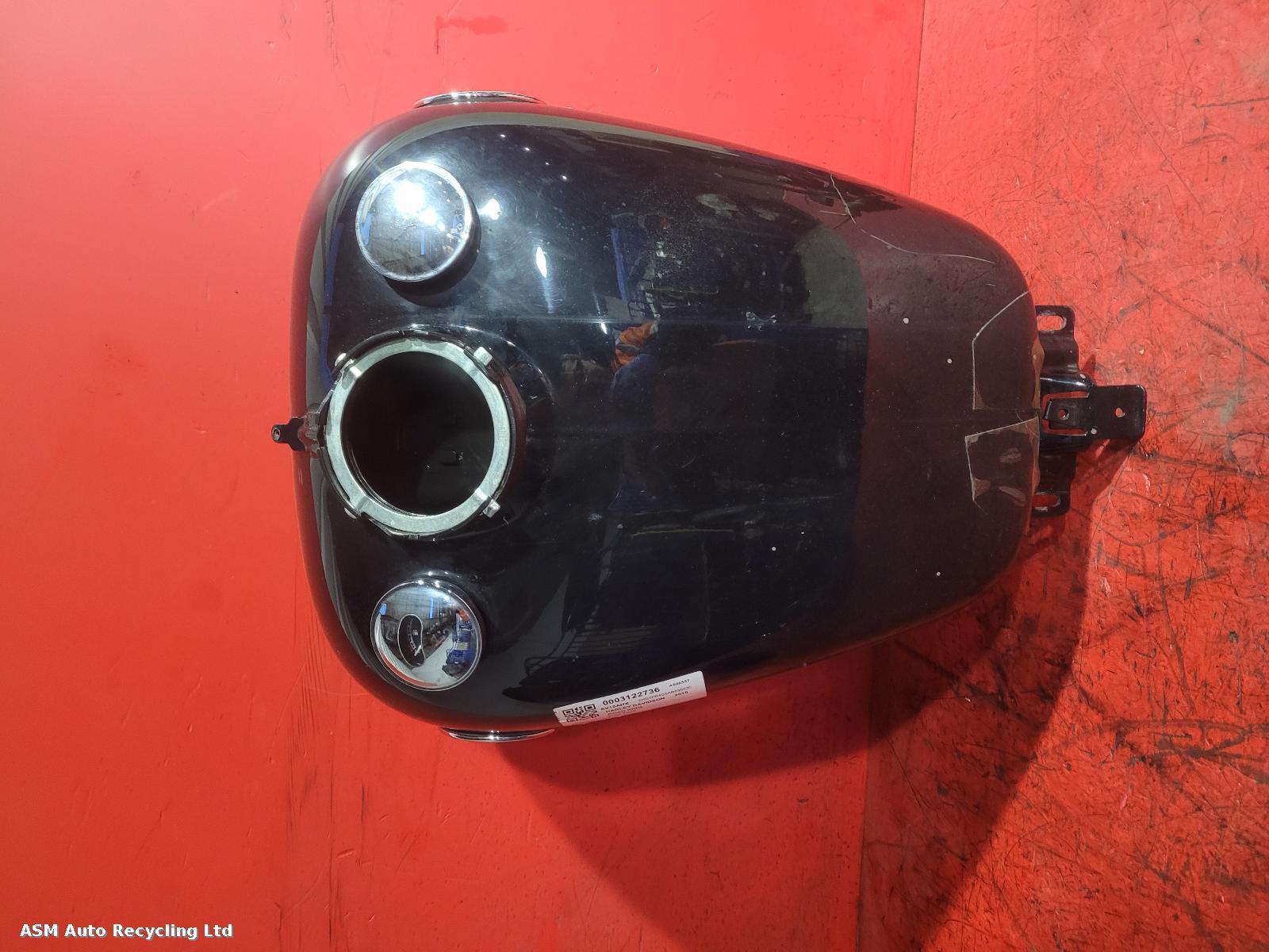 View Auto part Fuel Tank Harley Davidson Road King 2010