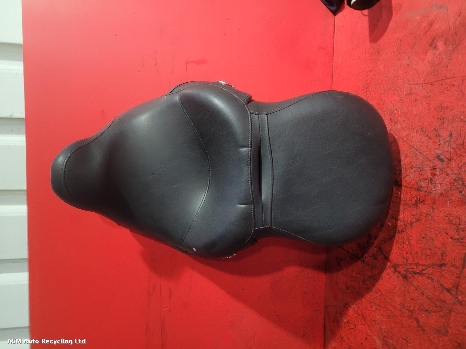 View Auto part Front Seat Harley Davidson Road King 2010