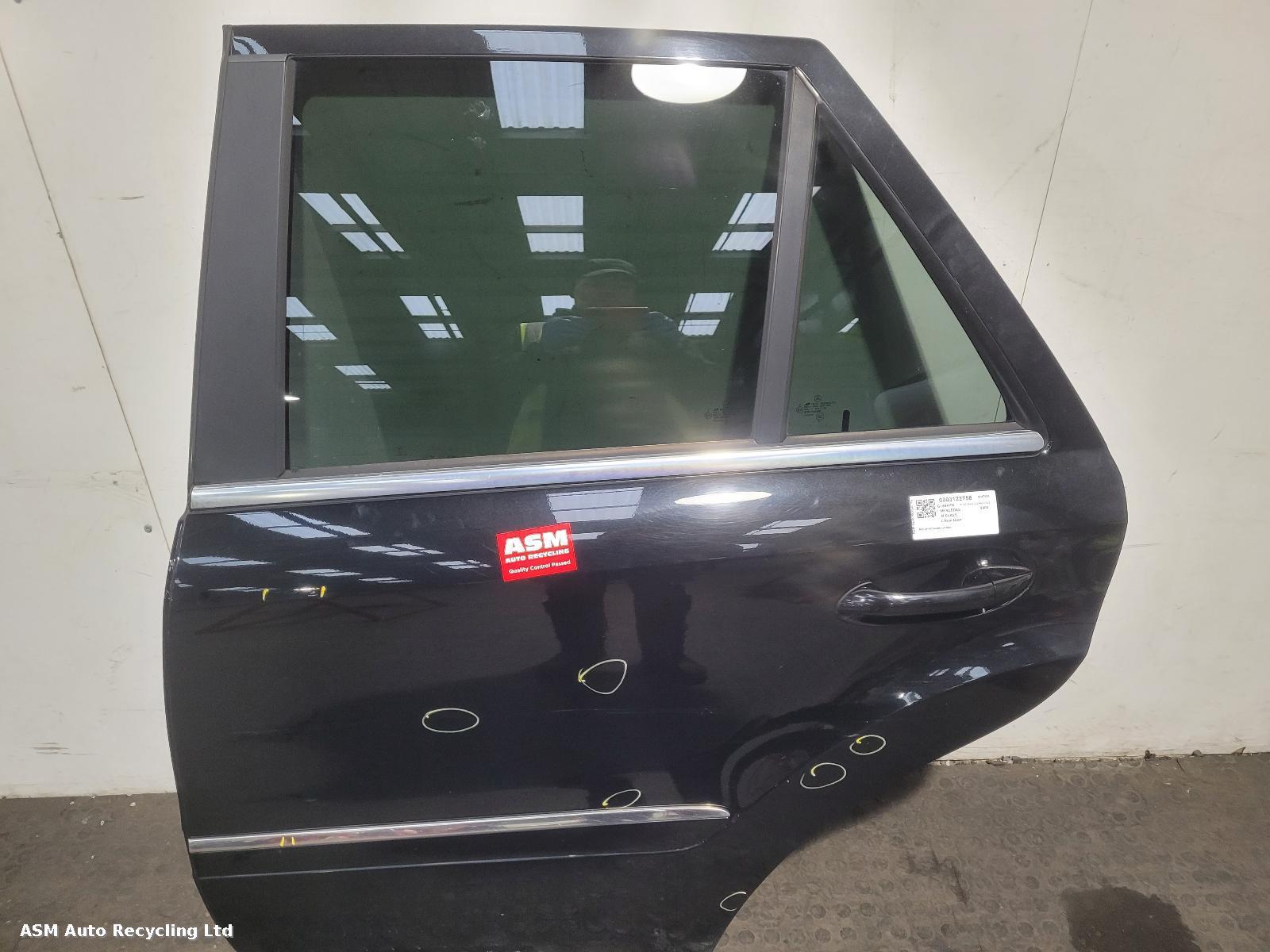 View Auto part L Rear Door Mercedes M Class 2008