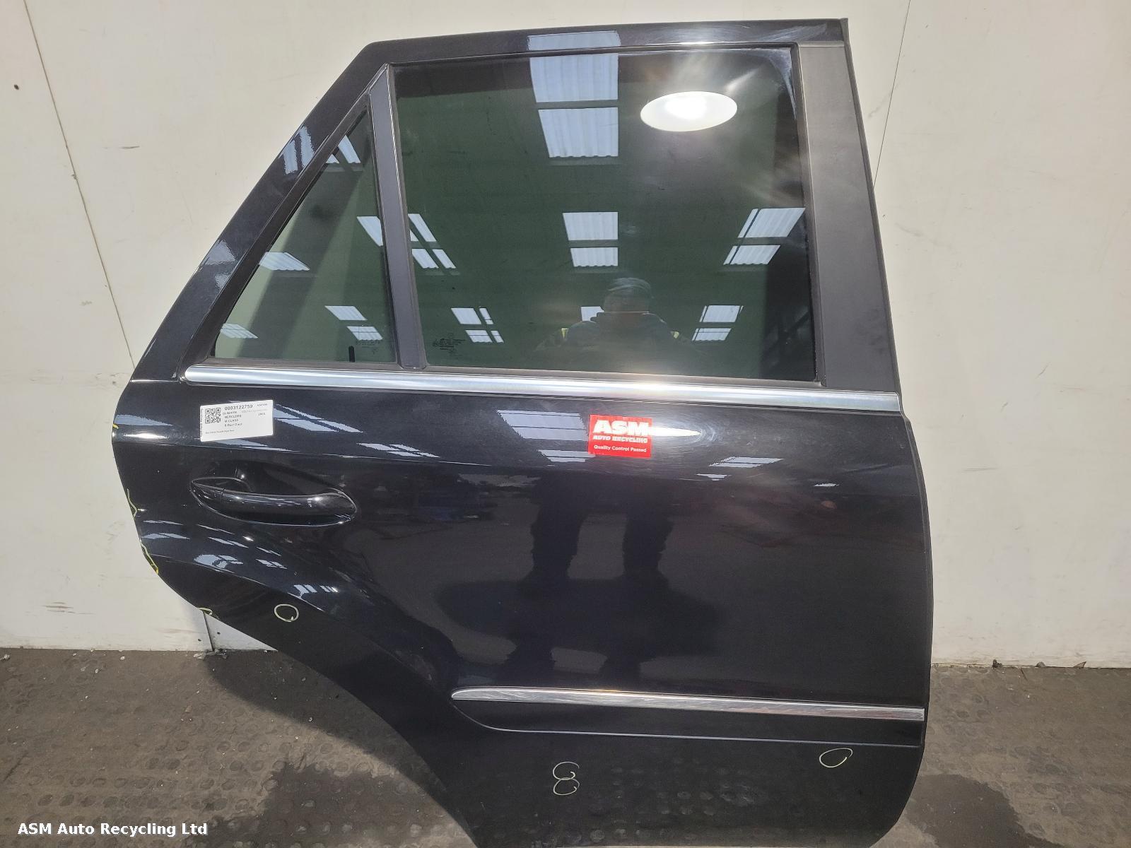 View Auto part R Rear Door Mercedes M Class 2008
