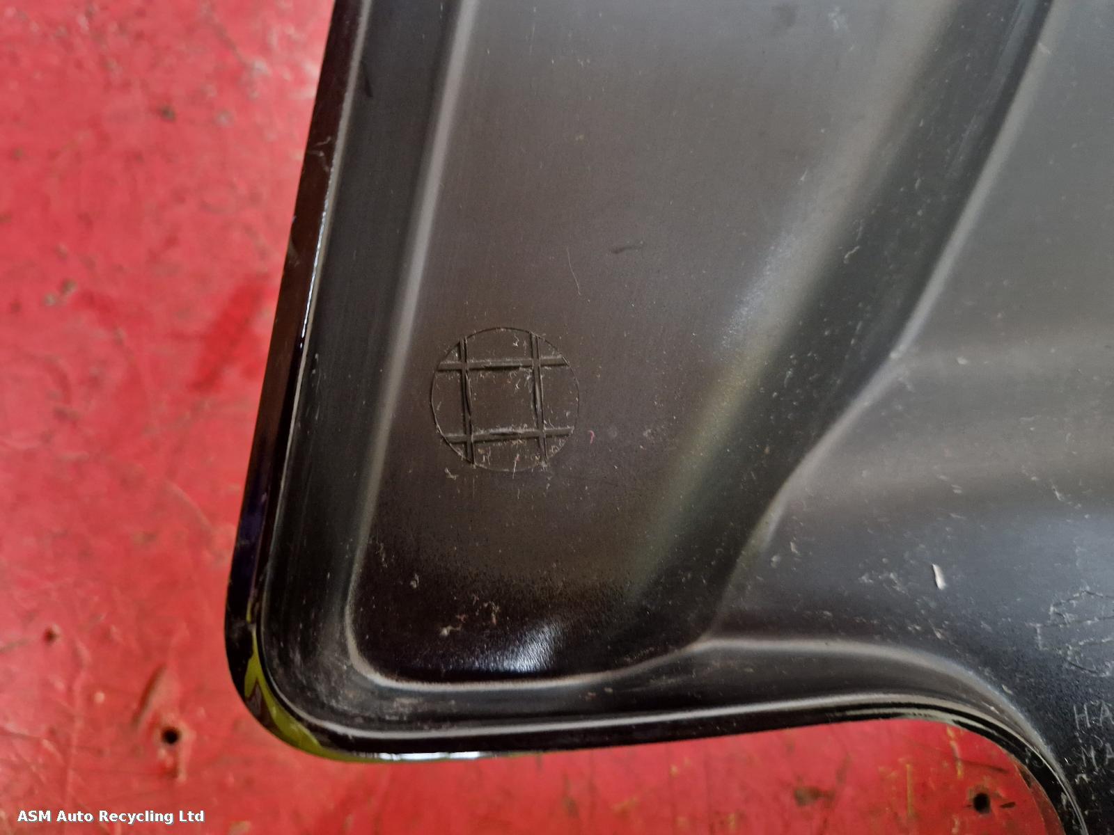 View Auto part Side Panel Left Harley Davidson Road King 2010