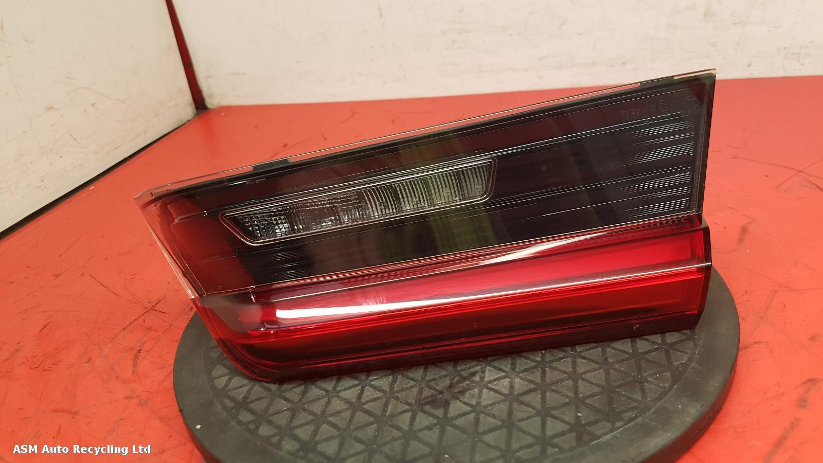 View Auto part R Taillight Bmw 3 Series 2020