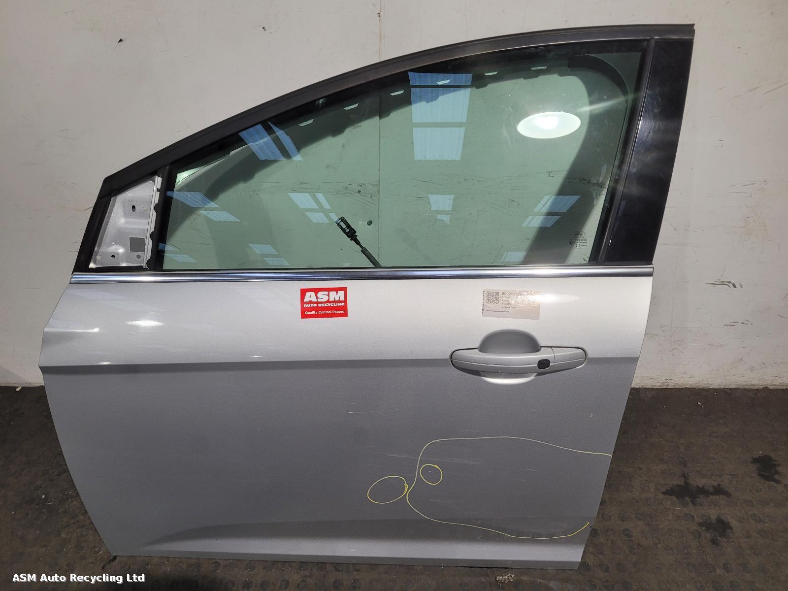 View Auto part L Front Door Ford Focus 2013