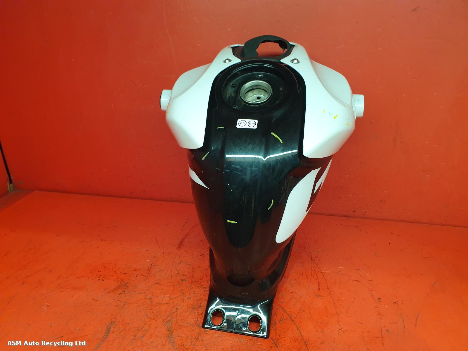 View Auto part Fuel Tank Suzuki Gsxs 125 2023