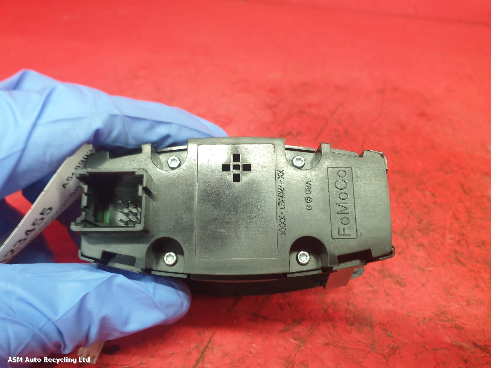 View Auto part Headlight Switch Ford Focus 2012