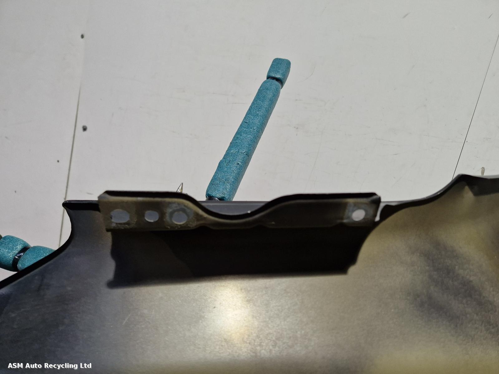 View Auto part R Wing Nissan Note 2006