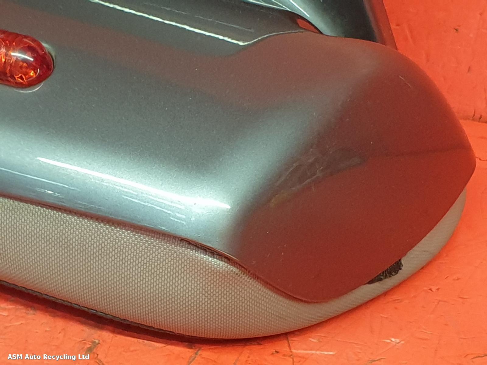View Auto part 2nd Seat (Rear Seat) Aprilia Atlantic 2004