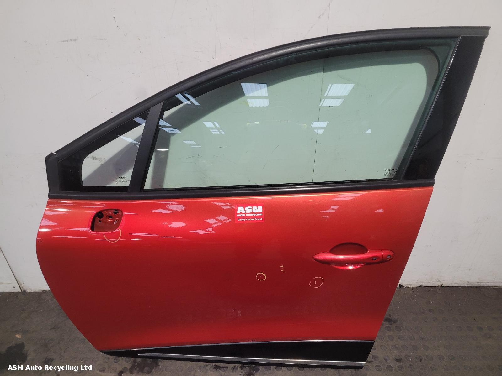 View Auto part L Front Door Renault Clio 2014