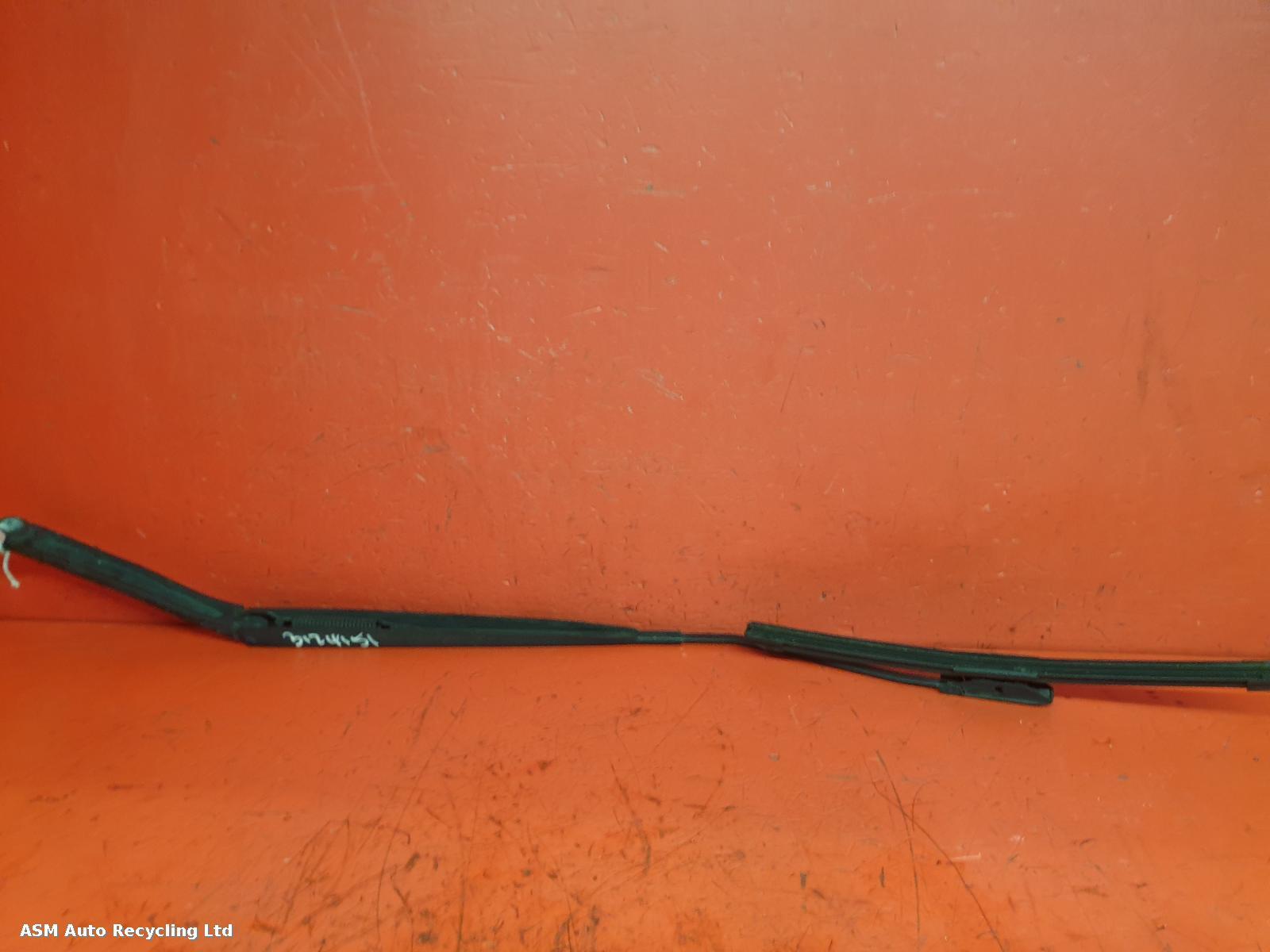 View Auto part Wiper Arm Renault Clio 2014