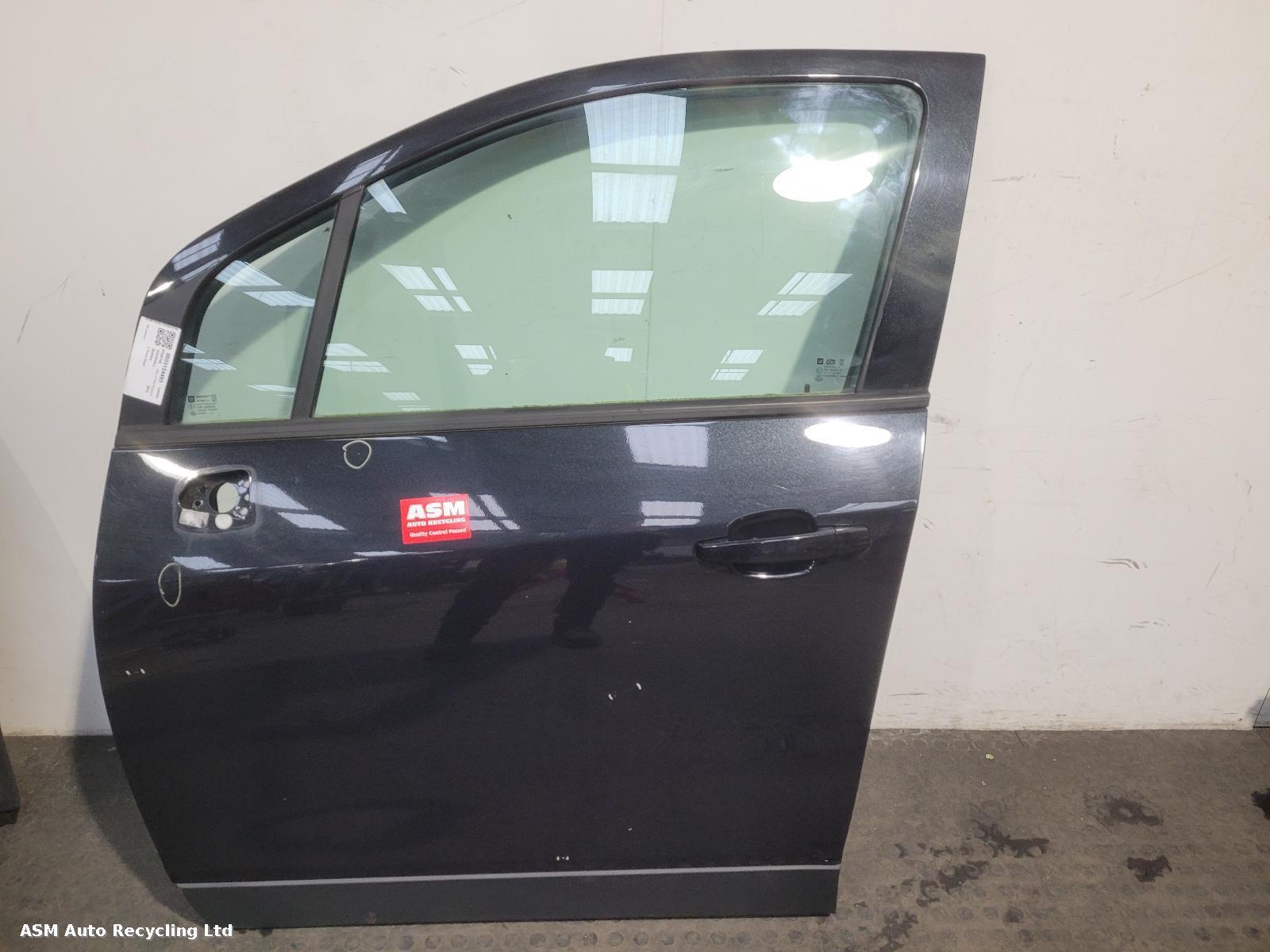 View Auto part L Front Door Vauxhall Mokka 2015