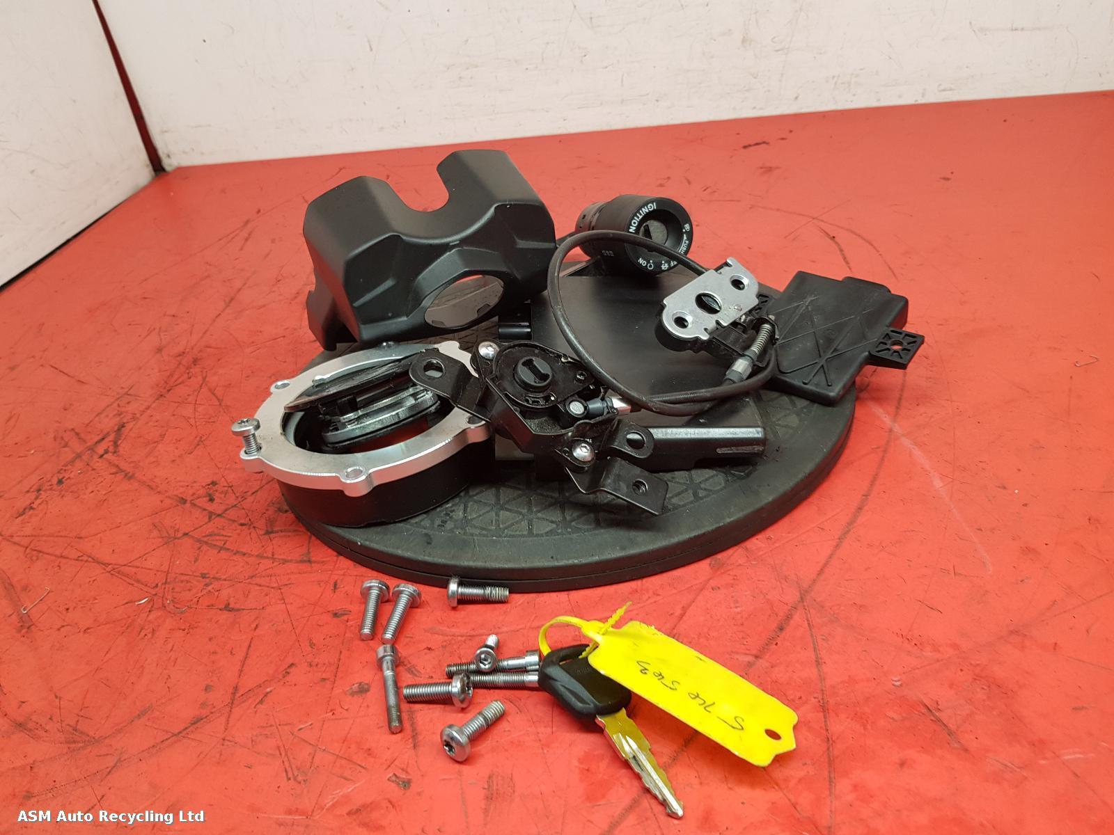 View Auto part Comp.Lock Set + Keys Triumph Tiger 900 Gt Pro 2024