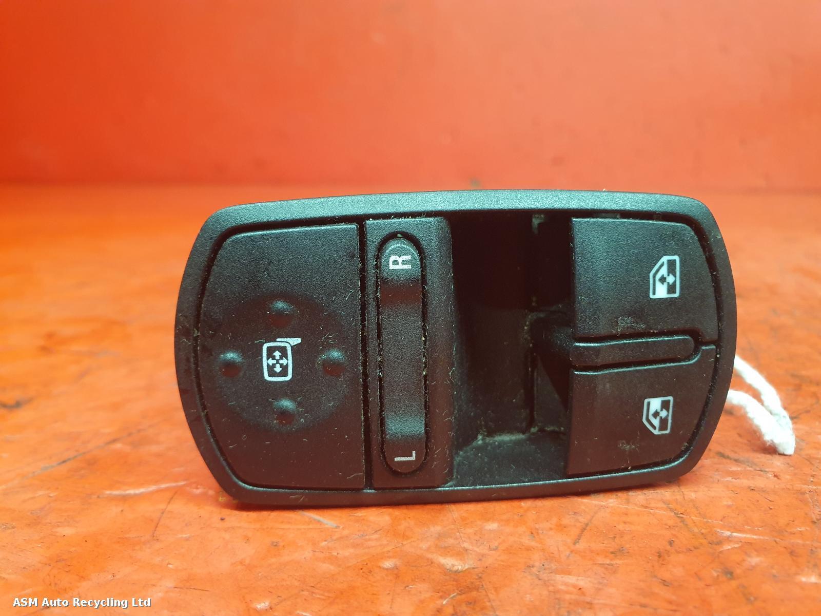 View Auto part Elect. Window Switch Vauxhall Corsa 2015