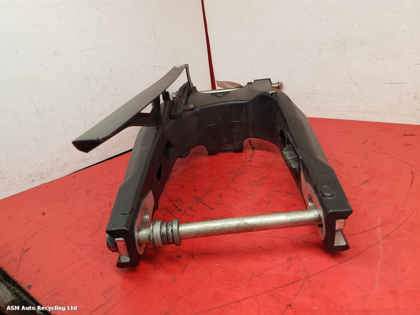 2024 Triumph Tiger 900 Gt Pro Swing Arm View Auto part Swing Arm Triumph Tiger 900 Gt Pro 2024