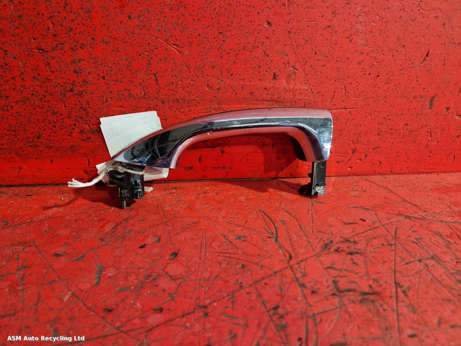 View Auto part Door Handle Mercedes E Class 2018