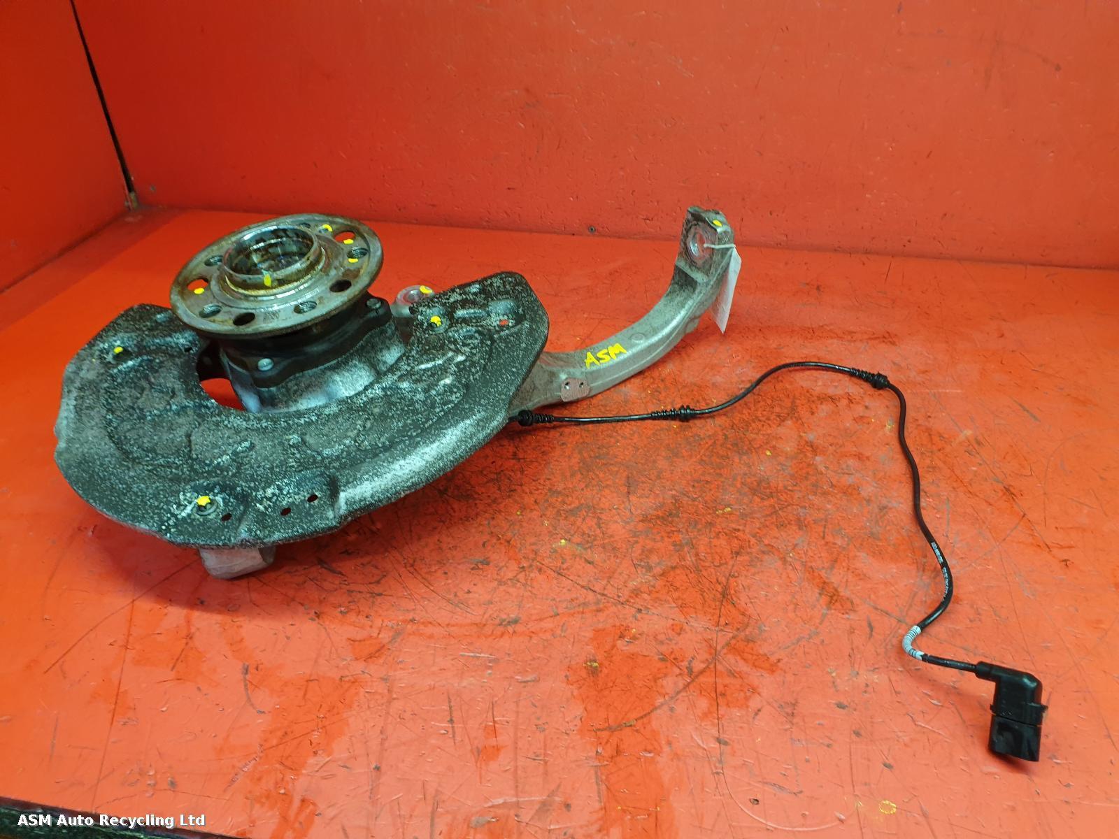 View Auto part RF Hub/Stub Axle Assembly Mercedes E Class 2018
