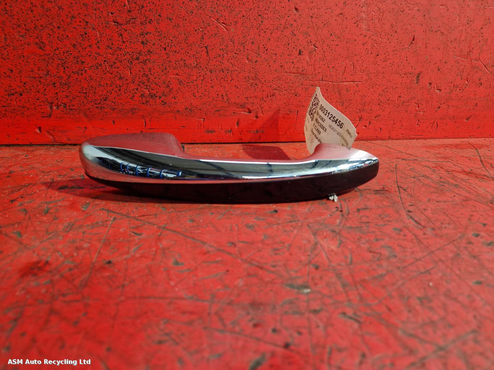 View Auto part Door Handle Mercedes E Class 2018