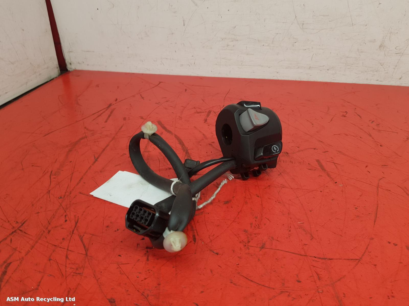 View Auto part RH Switch Gear Honda Nss 125 2023
