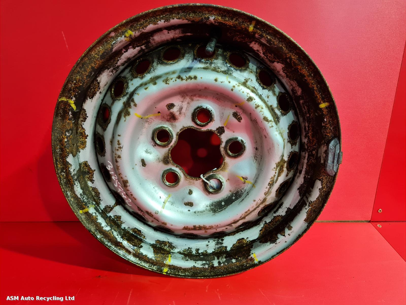 View Auto part Wheel Volkswagen Caravelle 1990
