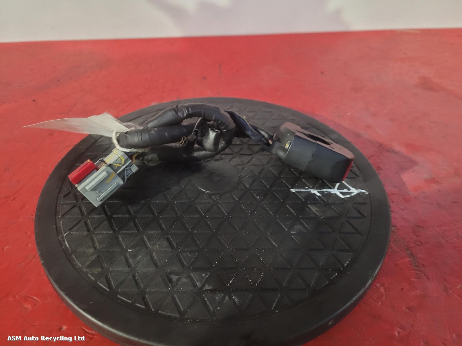 View Auto part RH Switch Gear Honda Cbr 600 Rr-8 2009