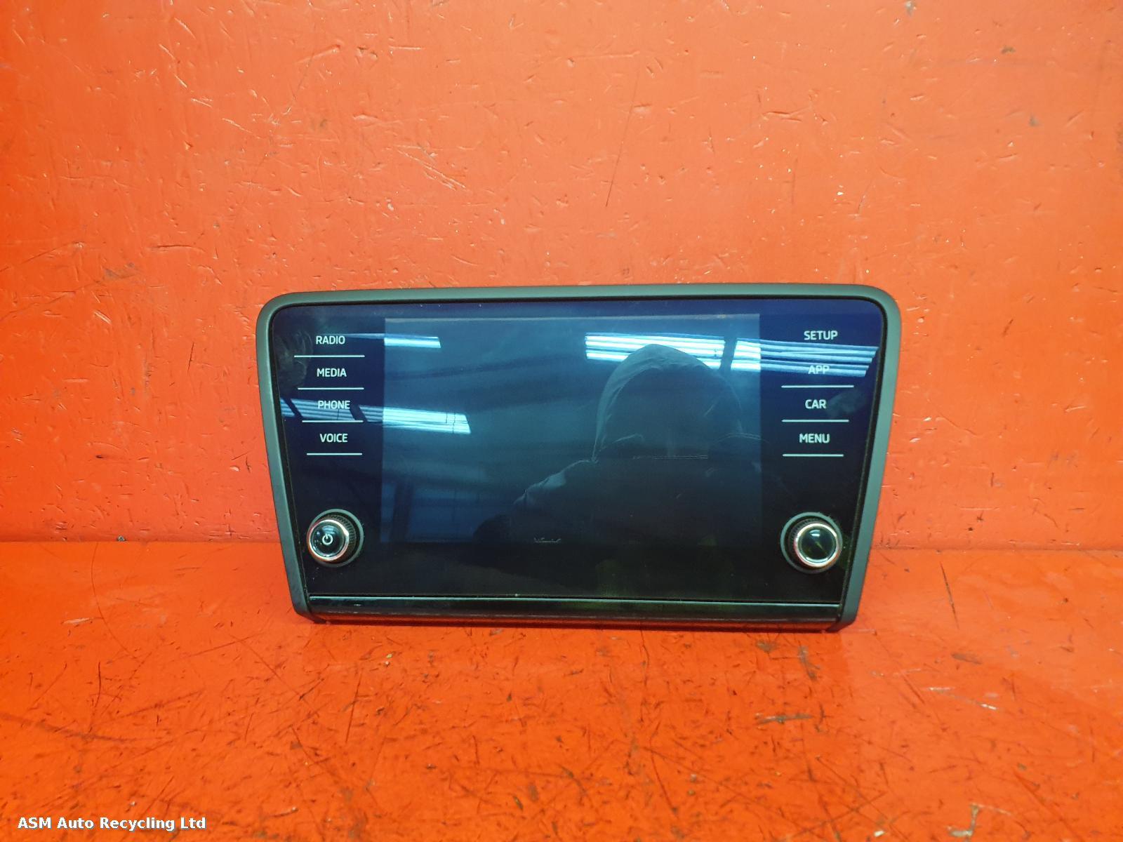 View Auto part Radio Display Skoda Octavia 2019
