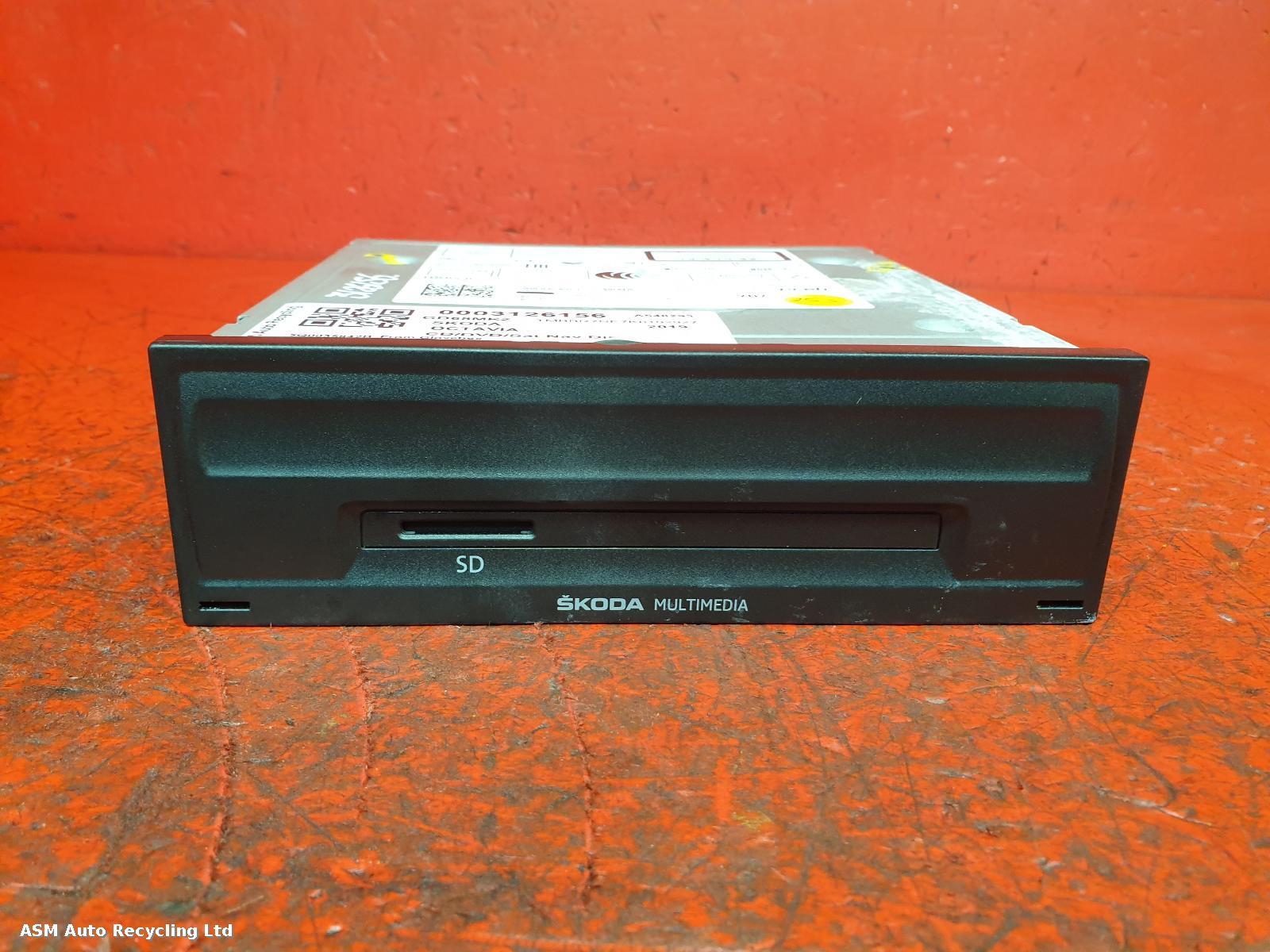 View Auto part CD Changer Skoda Octavia 2019