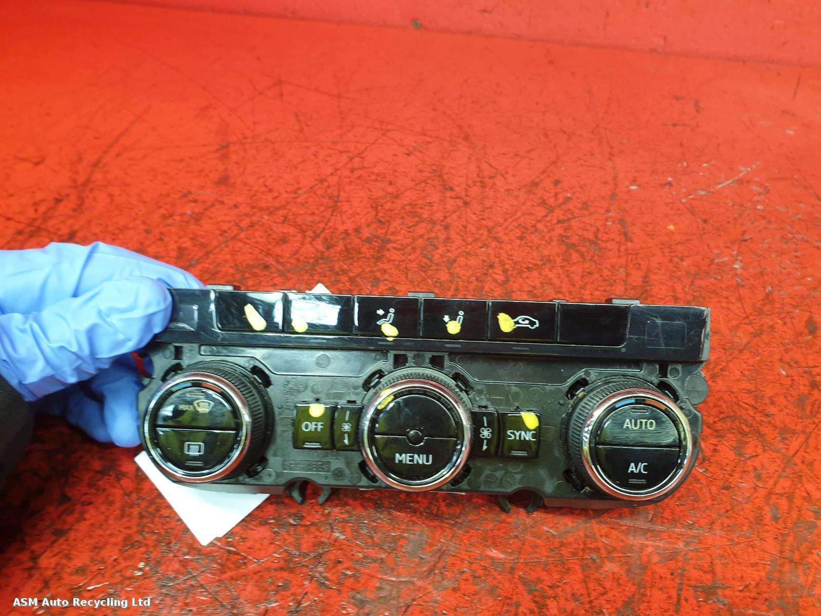 View Auto part Heater/AC Controller Skoda Octavia 2019